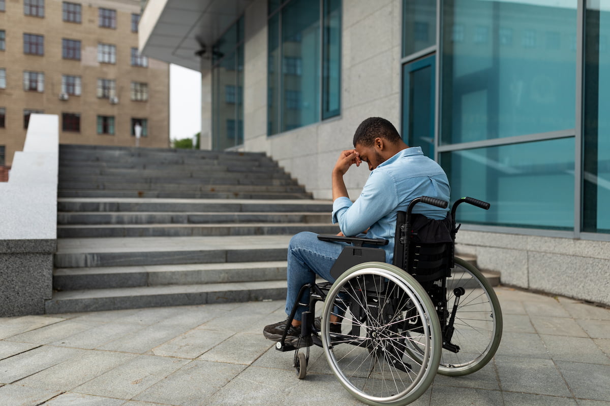 Ascenseurs Saulière - Les 20 ans de la loi handicap : des défis persistants pour l’accessibilité des ascenseurs