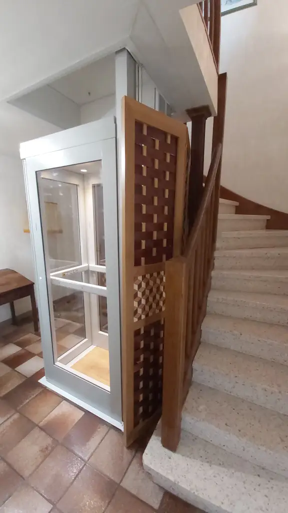 Ascenseurs Saulière - Élévateur à trappe qui disparait dans le plafond ou le plancher